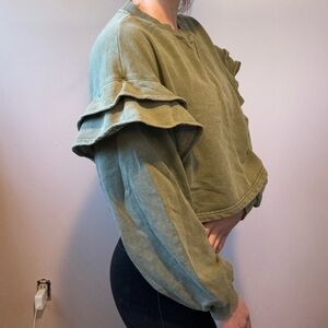 Frilled Sleeve Crop Sweater